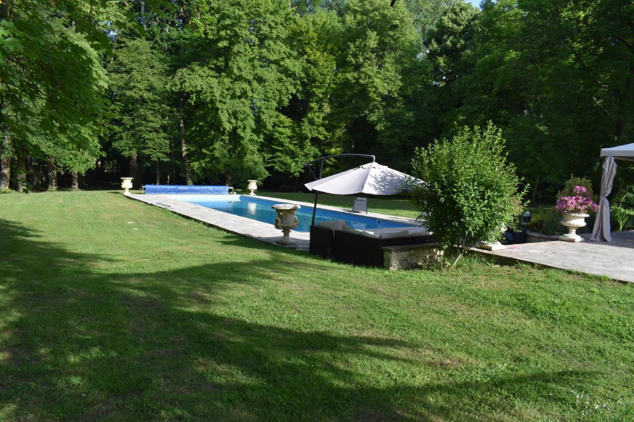 Hotel La Demeure De La Juine à Morigny-Champigny Extérieur photo